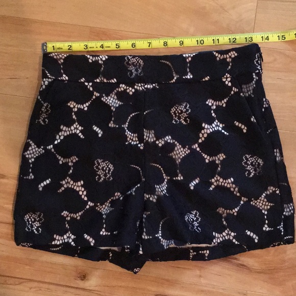 Express Pants - SALE!!! NWT Express mid rise shorts--00